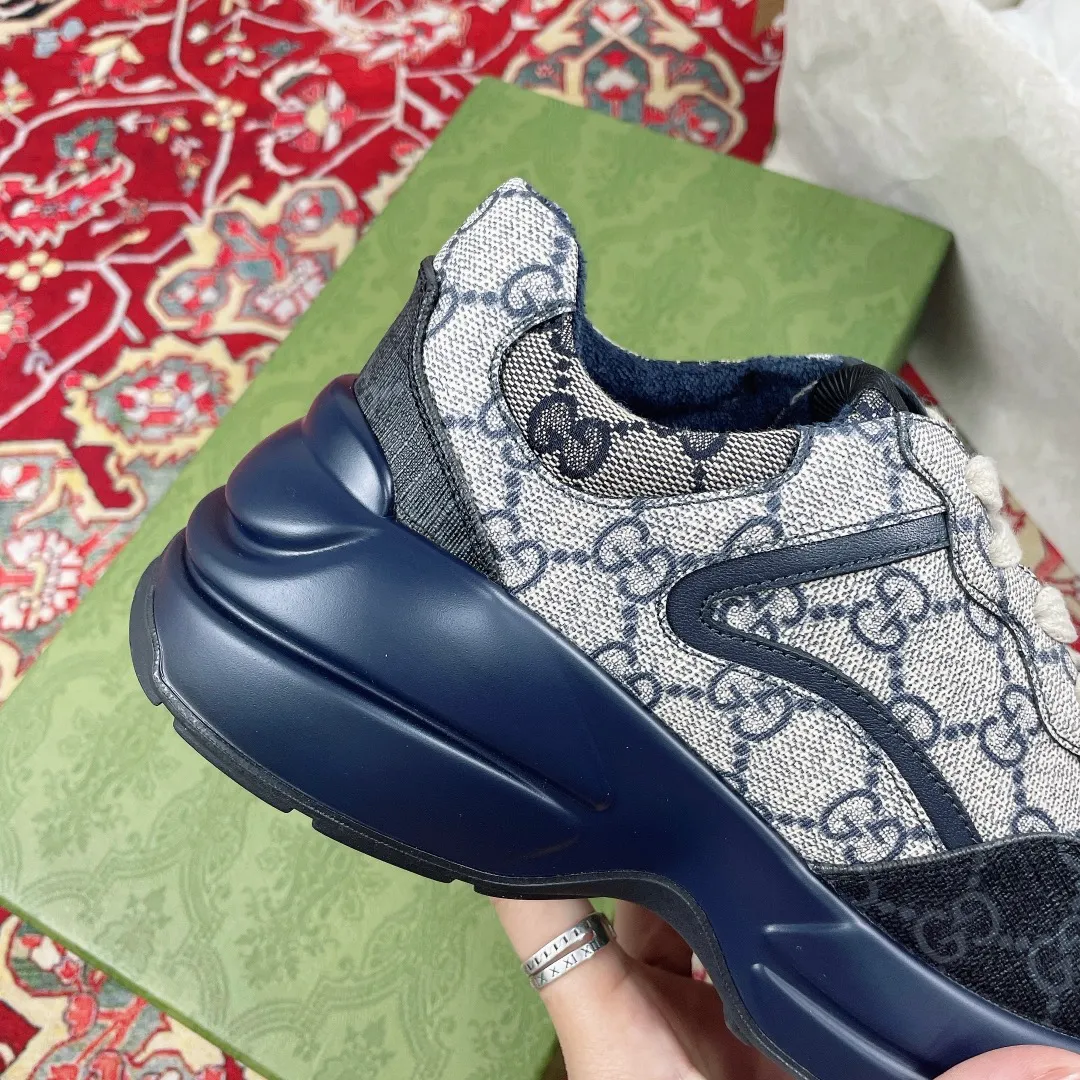 P700👟👟 Gucci - top version - dad shoes series ⚠ GG couple dad shoes, which have been popular in recent years. The unique charm of ugly and handsome men is really more and more interesting the more you look at it. You will definitely plant grass and call it ❤ 5D drawing printing, mixed surface splicing color, original customization, original outsole, package production process‼ Women's size: 35-40 Men's size: 39-44